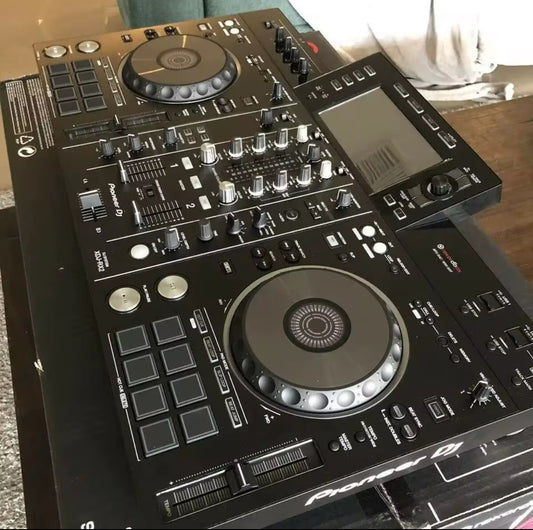 Pioneer DJ XDJ XZ Professional DJ Controller